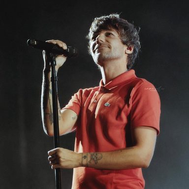 Louis Tomlinson photo 22