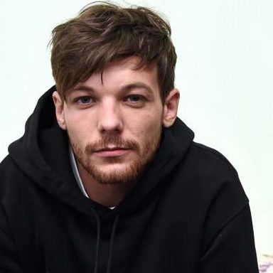 Louis Tomlinson photo 119