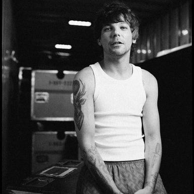 Louis Tomlinson photo 49