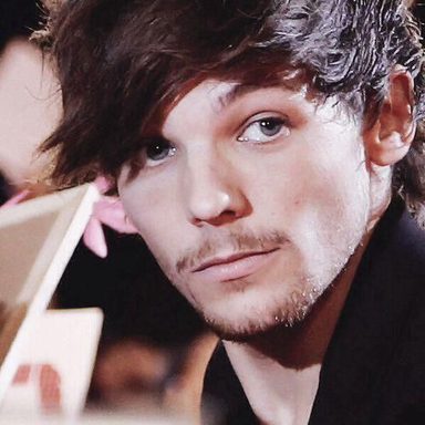 Louis Tomlinson photo 112