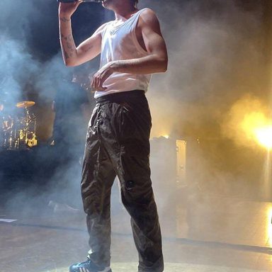 Louis Tomlinson photo 12