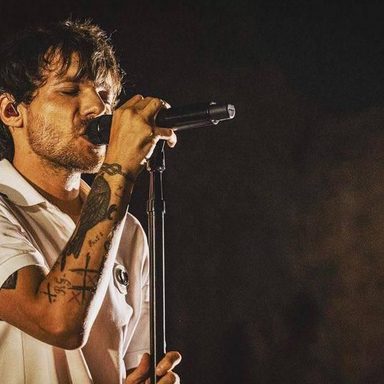 Louis Tomlinson photo 36