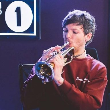 Louis Tomlinson photo 86