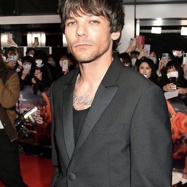 Louis Tomlinson photo 40