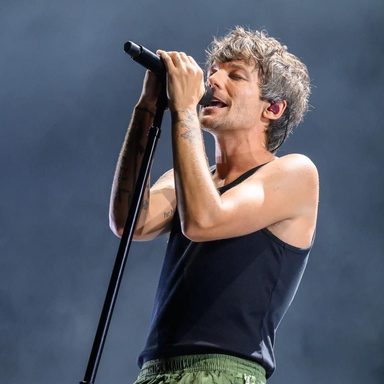 Louis Tomlinson photo 25