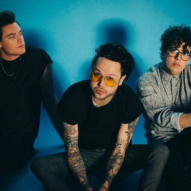 lovelytheband