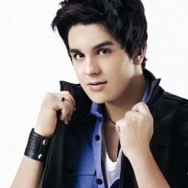 Luan Santana photo 100