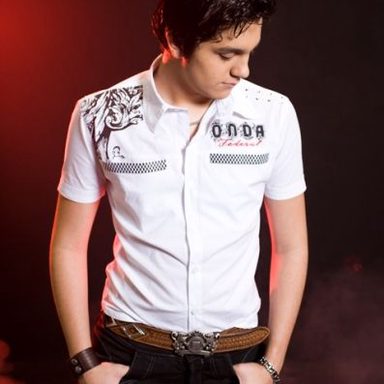 Luan Santana photo 105