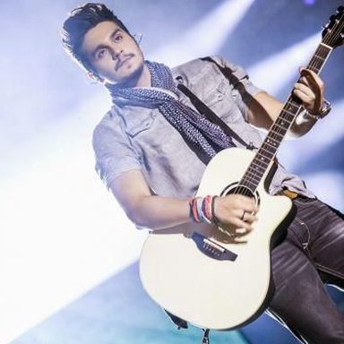 Luan Santana photo 51