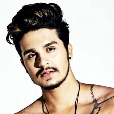Luan Santana photo 42