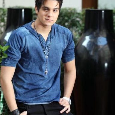 Luan Santana photo 54