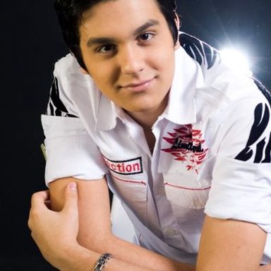 Luan Santana photo 151