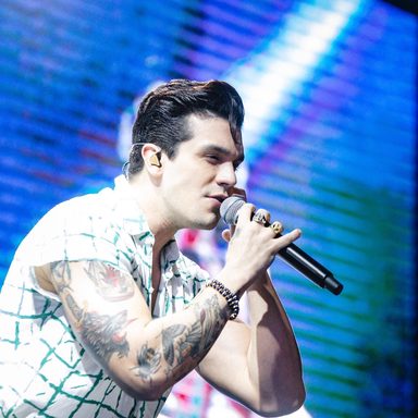 Luan Santana photo 18