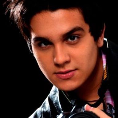Luan Santana photo 142