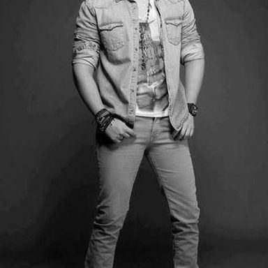 Luan Santana photo 55