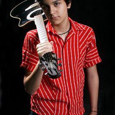 Luan Santana photo 157