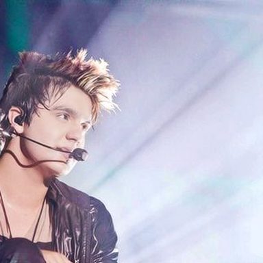 Luan Santana photo 90