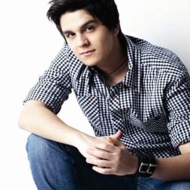 Luan Santana photo 121
