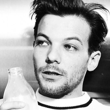 Louis Tomlinson photo 92