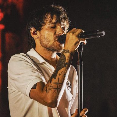 Louis Tomlinson photo 29