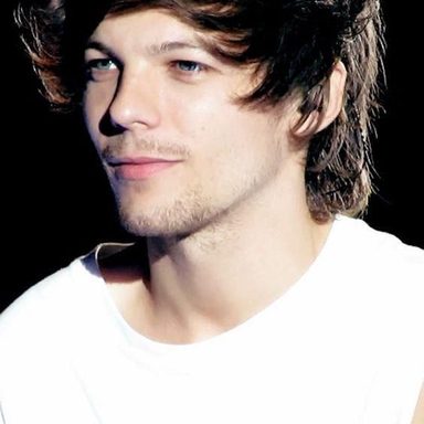 Louis Tomlinson photo 108