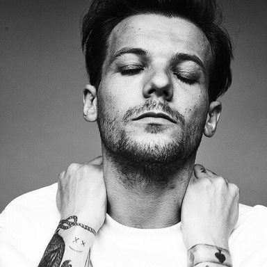 Louis Tomlinson photo 99