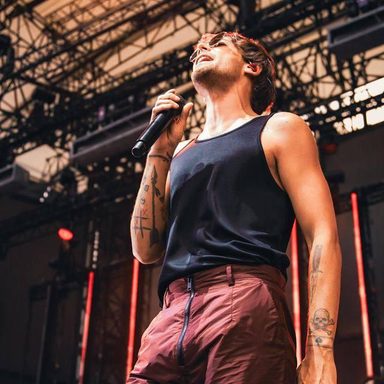 Louis Tomlinson photo 43