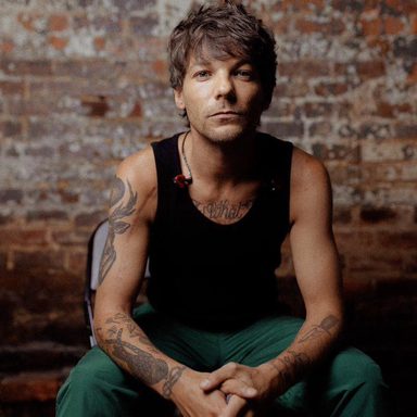 Louis Tomlinson photo 34