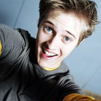 Lucas Grabeel photo 17