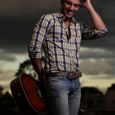 Lucas Lucco photo 13