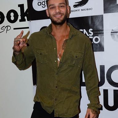 Lucas Lucco photo 37