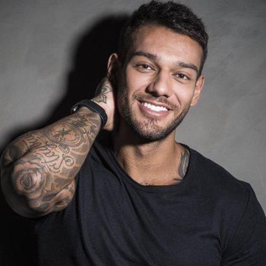 Lucas Lucco photo 42