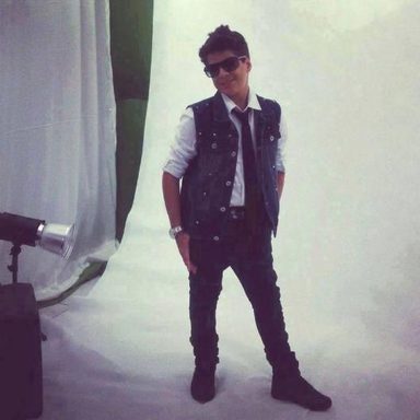 Lucas Santos photo 12