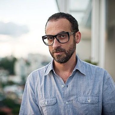 Lucas Santtana photo 9