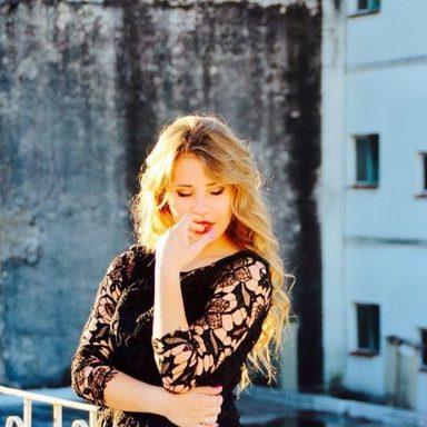 Lucia Gil photo 17