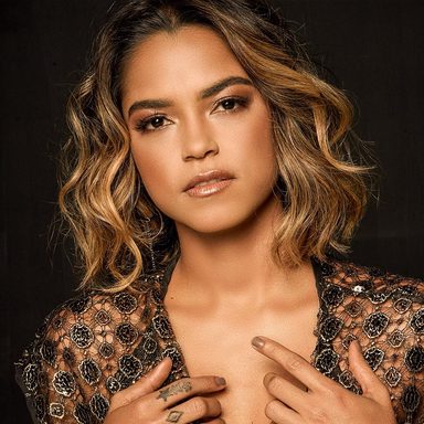 Lucy Alves