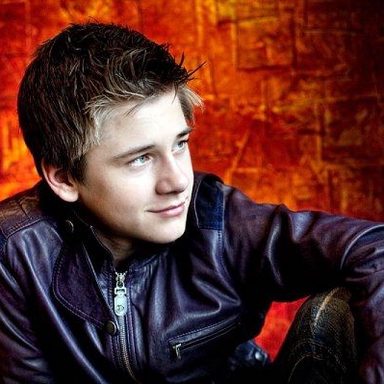 Luke Benward photo 20