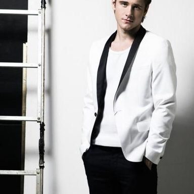 Luke Benward