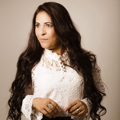 Luzia Costa photo 14