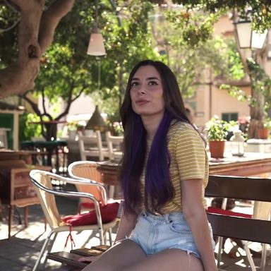 Lyna Vlogs