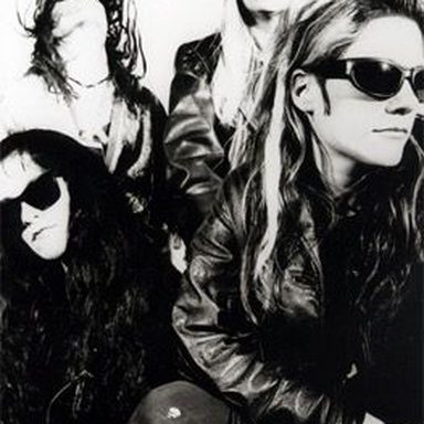 L7 photo 23