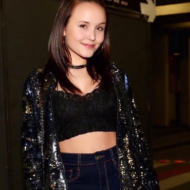Larissa Manoela photo 108