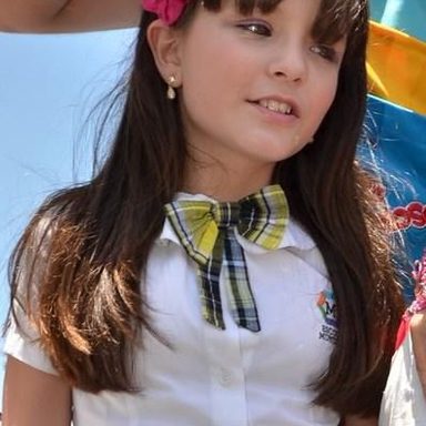 Larissa Manoela photo 39