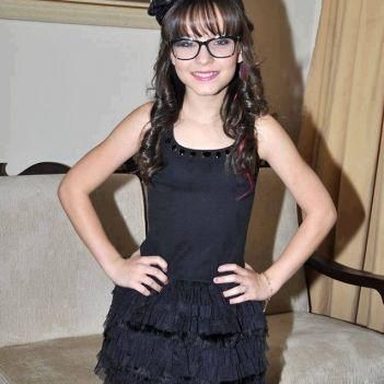 Larissa Manoela photo 81
