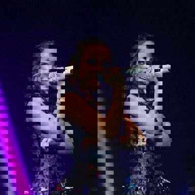 Larissa Manoela photo 12