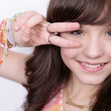 Larissa Manoela photo 207