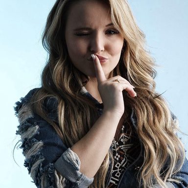 Larissa Manoela photo 192