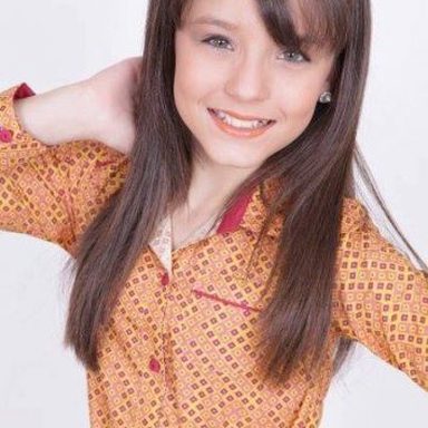 Larissa Manoela photo 247