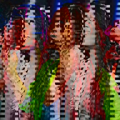 Larissa Manoela photo 11