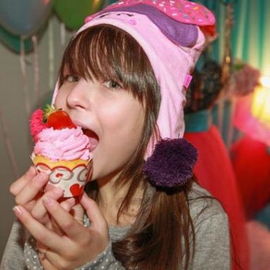 Larissa Manoela photo 254